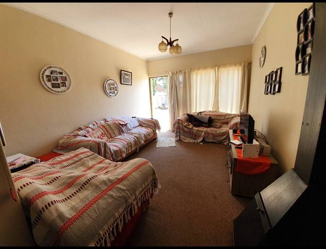 3 BEDROOM HOUSE SOLD IN THERESAPARK